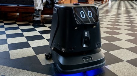 Робота-уборщика с системой ИИ протестировали на вокзале в Бресте Робота-уборщика с системой ИИ протестировали на вокзале в Бресте