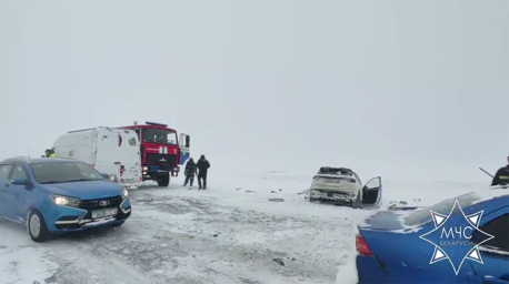 Спасатели деблокировали водителя легковушки в Оршанском районе