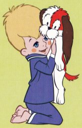 Малыш держит собачку 1