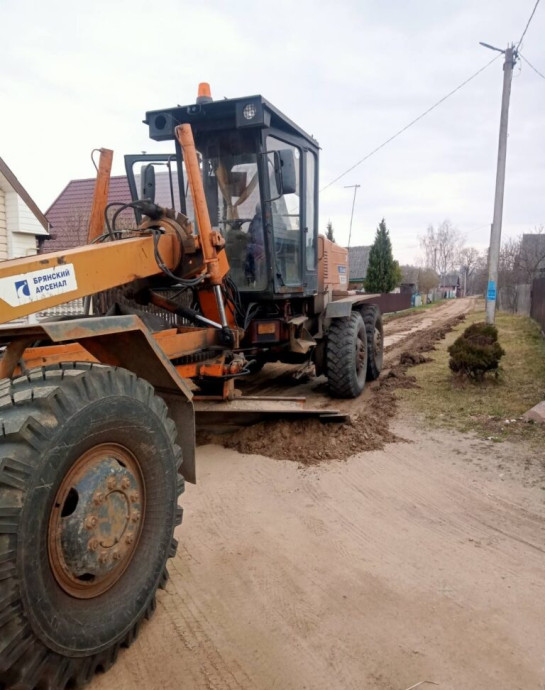 В Станьковском сельсовете приводят в порядок улицы, пешеходные зоны и кладбища к Радонице 1