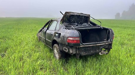 В Ошмянском районе перевернулась легковушка, водитель и пассажир авто в больнице В Ошмянском районе перевернулась легковушка, водитель и пассажир авто в больнице