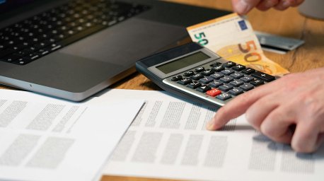 Литовцы обеспокоены ростом цен и планами властей по повышению налогов