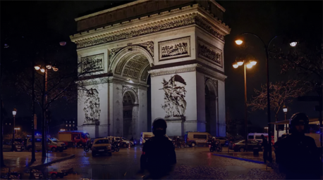 Напавший с ножом на жандармов в Париже умер в больнице