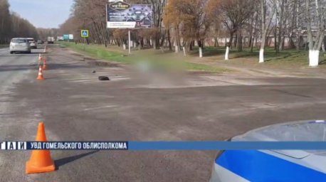 Пожилой мужчина погиб под колесами грузовика в Гомельском районе