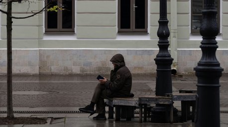 Рост стоимости жизни заставляет поляков отказываться от создания семьи Рост стоимости жизни заставляет поляков отказываться от создания семьи