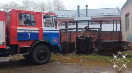 В Витебске горело бытовое помещение предприятия, спасатели ликвидировали пожар