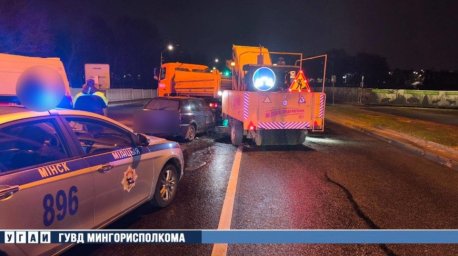 ДТП на Долгиновском тракте: Volkswagen столкнулся с МАЗом