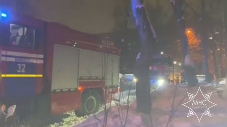 Спасатели ликвидировали пожар в общежитии в Минске Спасатели ликвидировали пожар в общежитии в Минске