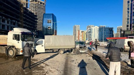 В Минске произошло ДТП с участием двух грузовиков и легковушки В Минске произошло ДТП с участием двух грузовиков и легковушки