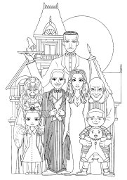 Семья Аддамс на фоне дома 0